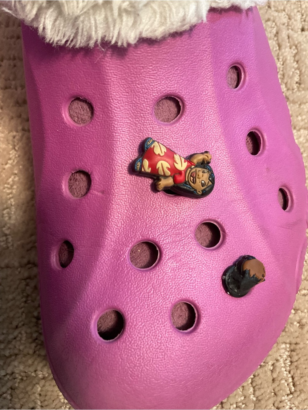CROCS Pink Classic Lined Baya Clogs White Faux Fur Charms Women 7 EUC Cozy Girl - Picture 7 of 8